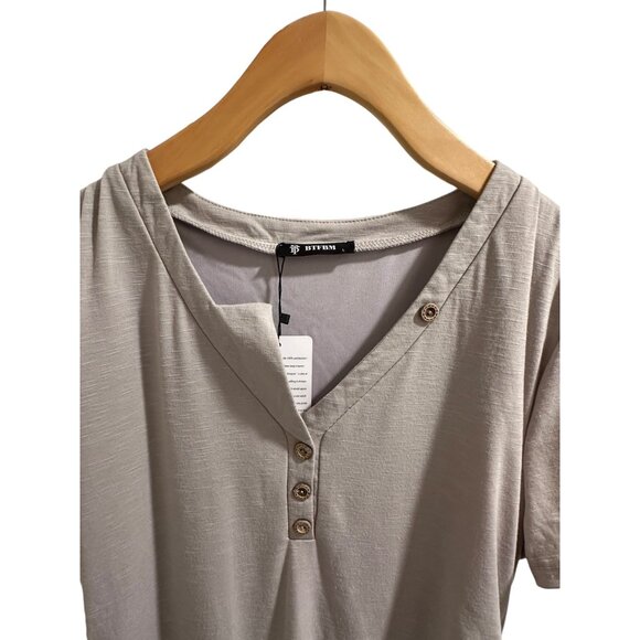 ✌️ 2/$40 ✌️ NWT Taupe Long T-Shirt Dressed with Ruched Side and V-Neck sz L - Picture 2 of 8